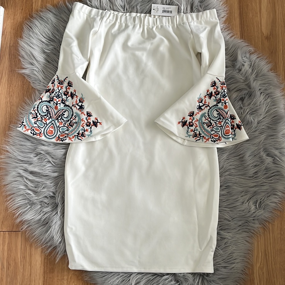 Sugarlips Mini Embroidered white dress